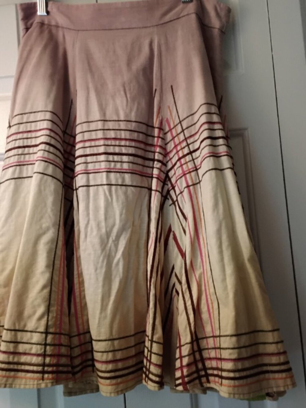 Spring/Summer Collection Linen Skirt' - Picture 14 of 15